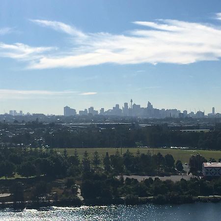 Panoramic Views In Luxurious Brand New Apartment Sydney Exterior foto